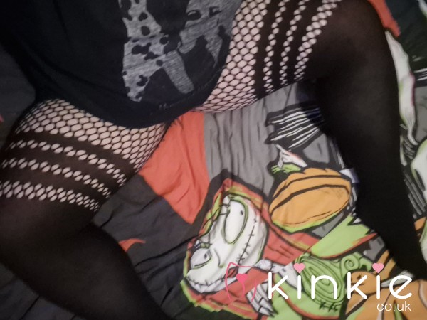 Let Me Rate Your Sissy Outfit 🙃