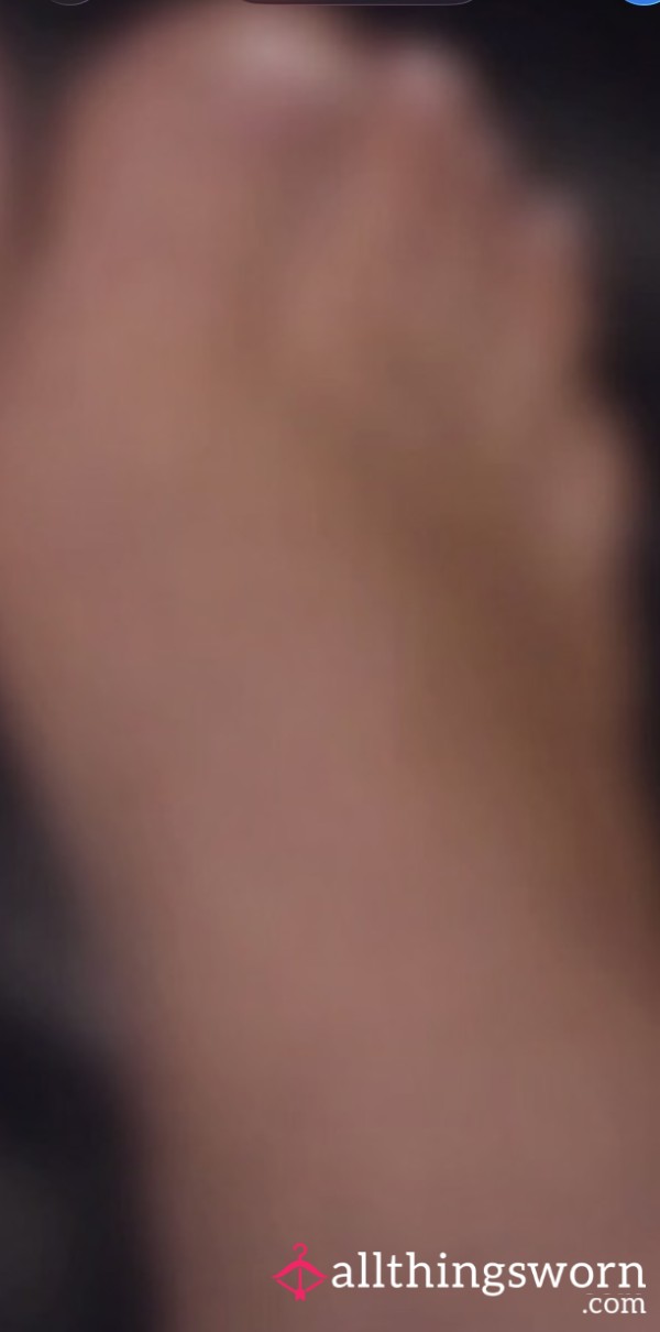 Let These Play With Your D*ck😩💦