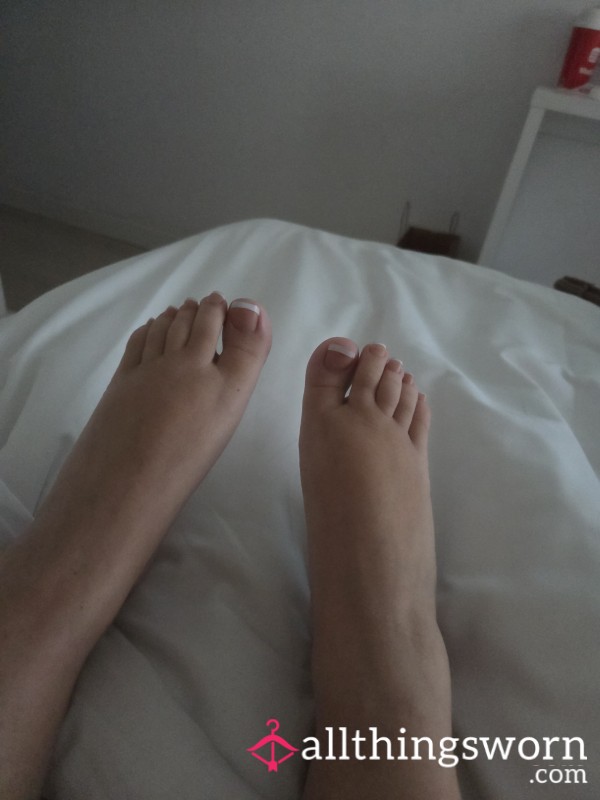 Let's Wiggle Them Toes