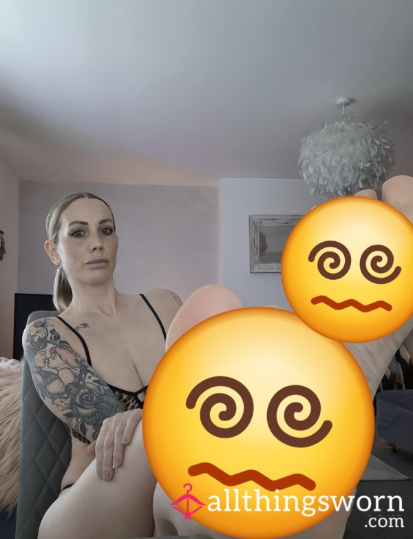 Lick Them Clean 👅🦶😵‍💫