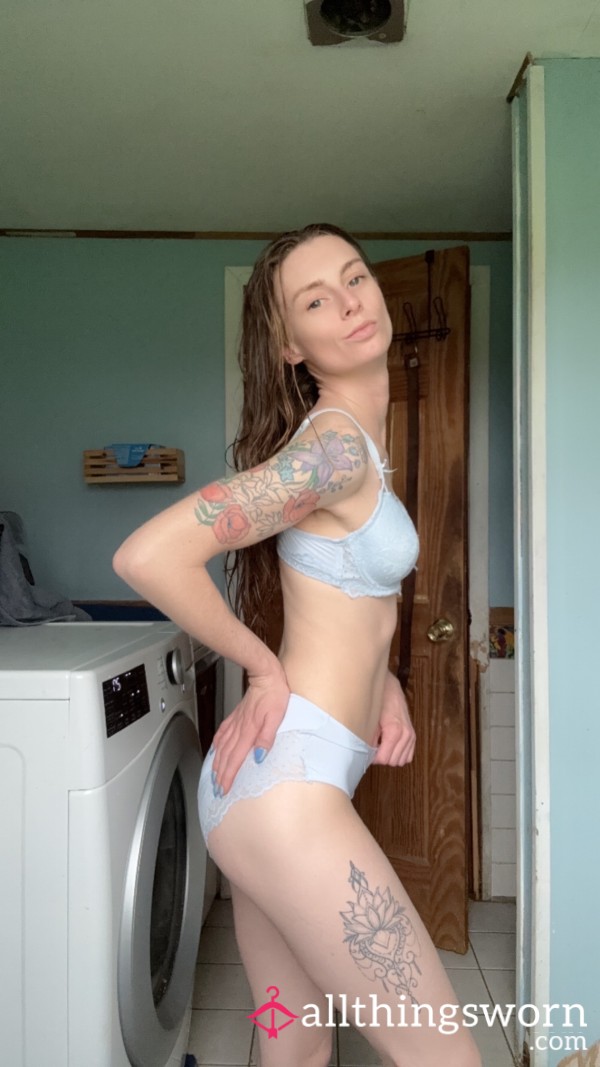 Light-blue Bra And Creamy Panty Set