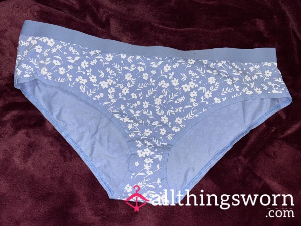 ~LIGHT BLUE WHITE FLor*l PRINT COTTON CHEEKY PANTY~