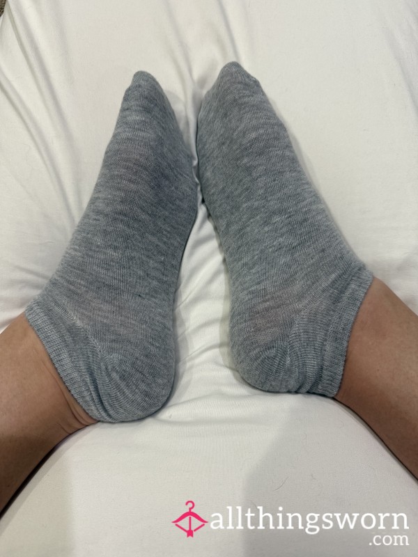 Light Gray Ankle Socks 🩶