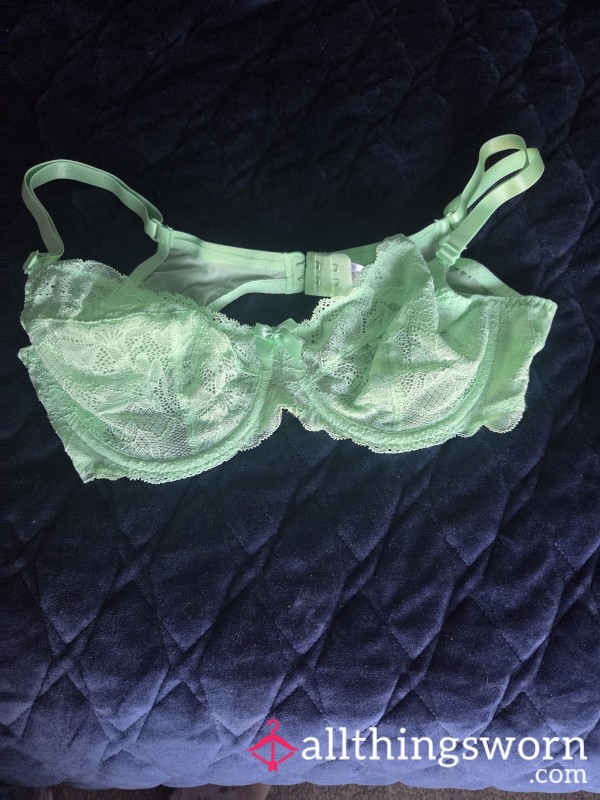 Light Green Lacy Bra 38b S**y