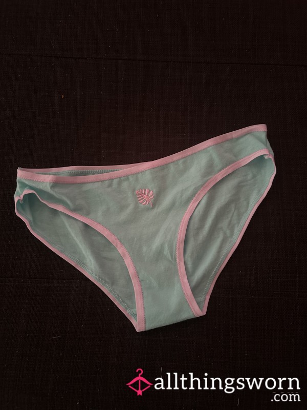 💚LIGHT GREEN LEAF PANTIES💚