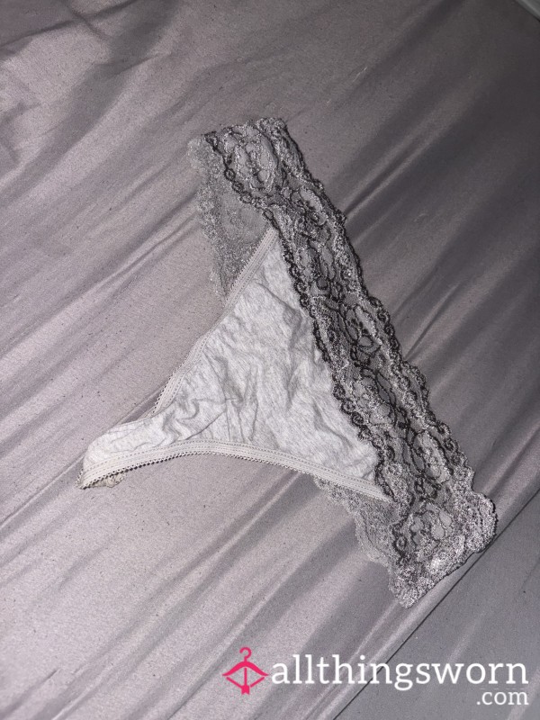 LIGHT GREY LACE BANDED THONG