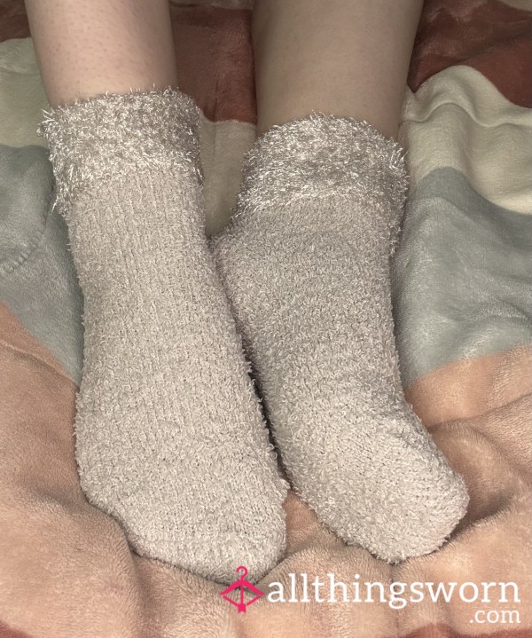 Light Grey/white Fuzzy Socks
