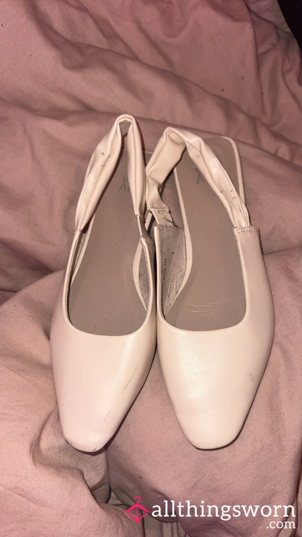 Light Nude Flat Shoes