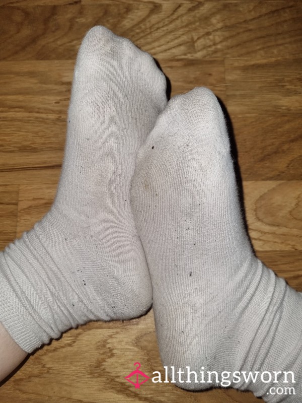 Light Pink Cotton Socks – Thin & Worn For One Day