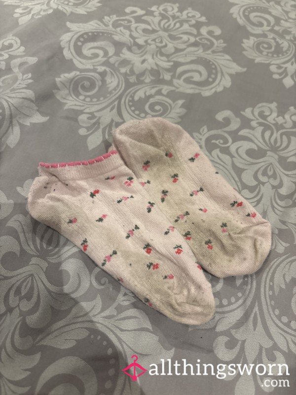 Light Pink Flor*l Ankle Socks