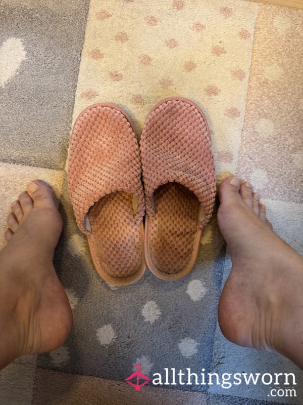 🌸Light Pink Slippers – Size 38🌸