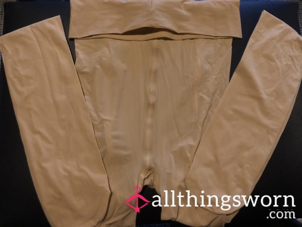 Light Skin Coloured Nylon Tights🤍