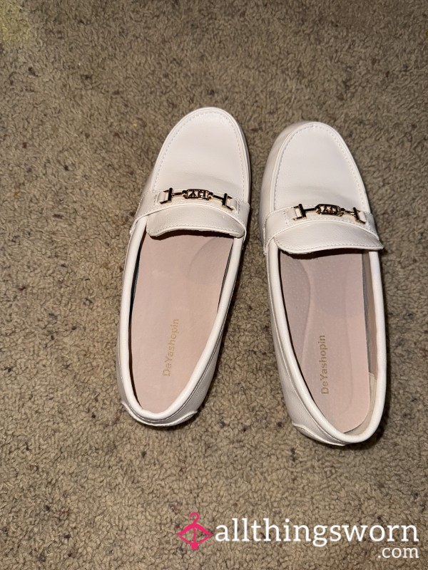 Lightly Loved Ivory Loafers – A Tease For Your Senses 💋