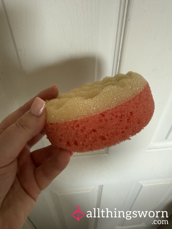 🔥 Lightly Used Exfoliating Sponge – For Those Who Like It A Little Rough 🔥