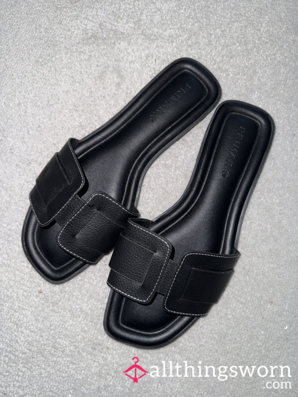 Lightly Worn Black Sliders ✨ Bar-Strap Footprints ~ Barefoot Or Custom Scent 🖤 Size 5
