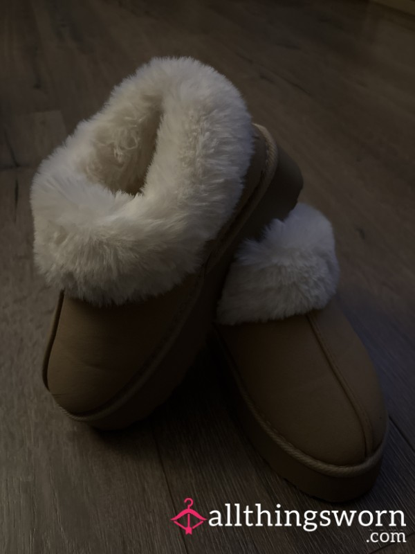 Lightly Worn Fluffy Slipper Worn Once To Keep My Toes Alllllllllll Lovely And Warm