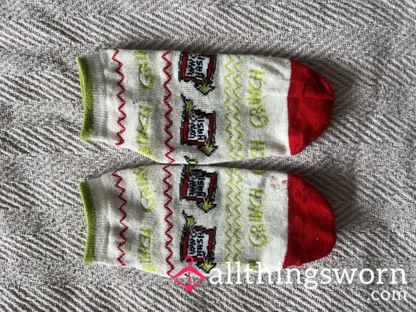 Lightly Worn Grinch Ankle Socks — Soft, Sweaty, And Ready To Get Filthier 💚👣