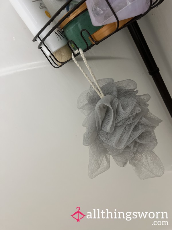 Will Be Thrown Away By 4/4 If No One Claims LIMITED Shower Scrubby And The Last Of My Body Scrub Who’s The Lucky One To Get It 🙃