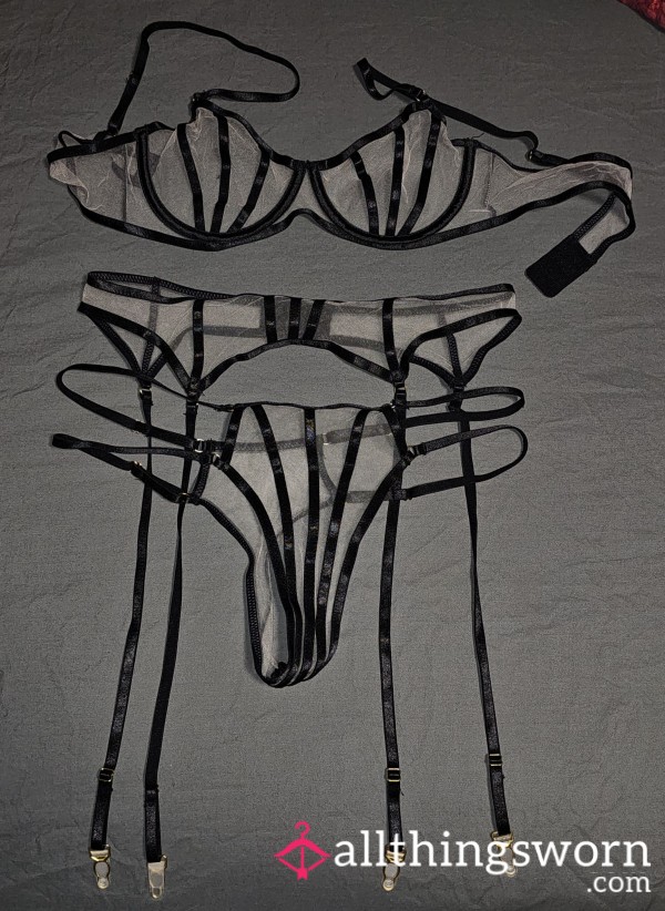 Lingerie Set Mesh ~ Pu**y RATING & PLAY INCLUDED 😈 Send Me Your Content & Find Out Just How 💦 You Make Me ~ Text/Voice Recording/Pic/Vid (whatever You're Comfortable With)
