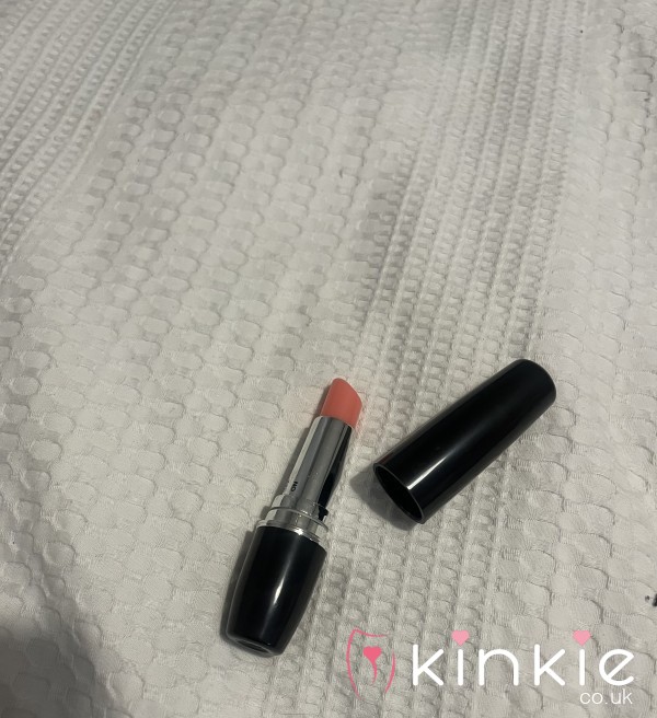 Lipstick Vibrator And 3 Min Custom Video Deal 💄
