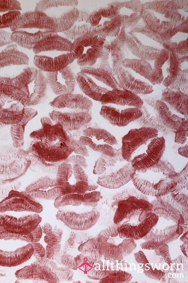 Lipstick/Lipgloss Kiss Marks