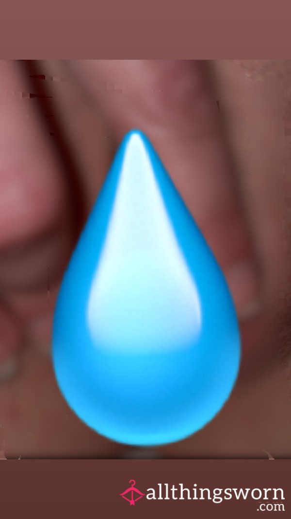 Little Clip Of C*m Dripping Out Of My Tight Little Pu**y