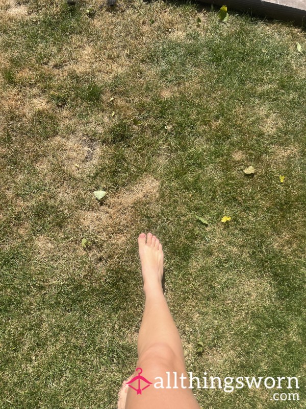 Little Pretty Feet