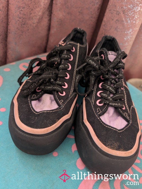 Little Stompers – Worn And Dripping In Brat Energy