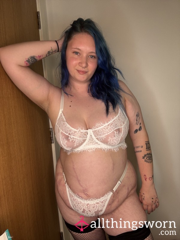 LIVE Naughty S**ting Pics, Voicenotes &Clips Included
