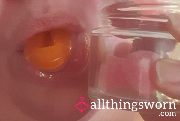Lollie Sharing