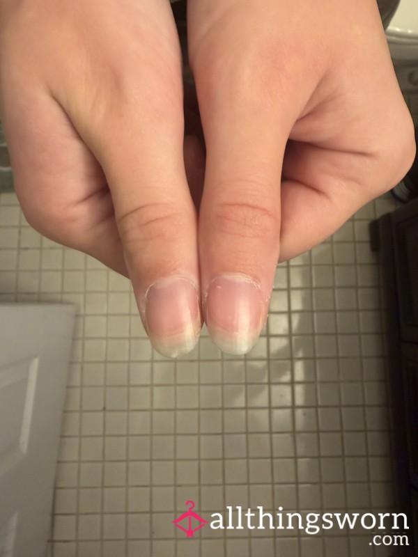 Long And Strong Thumb Nails