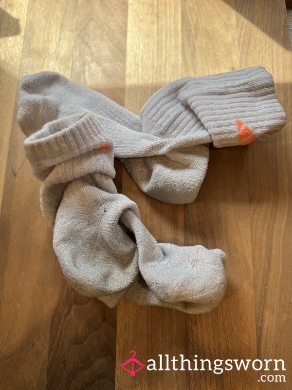 Long Run Socks – 3-Mile Road Run Socks, Damp, Dirty & Deliciously Worn