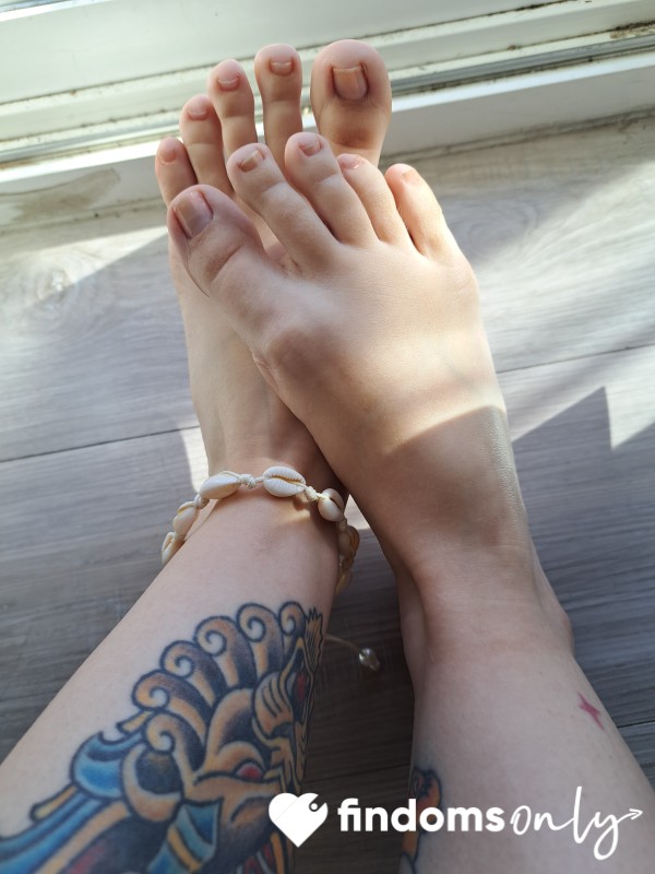 Long Toes In The Sun