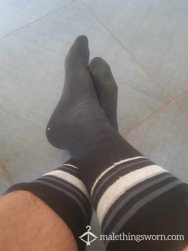 LONG WORN SWEATY SOCKS / CHAUSSETTES LONGTEMPS UTILISEES