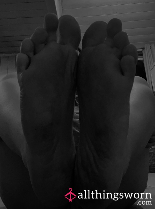 Look At My Dirty Soles 👣