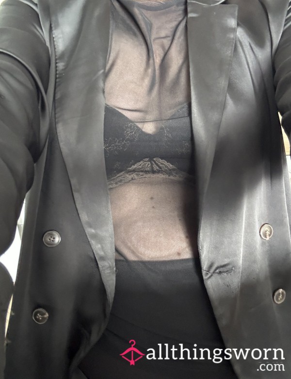 Look Up My Skirt 🔥 1 Minute Video