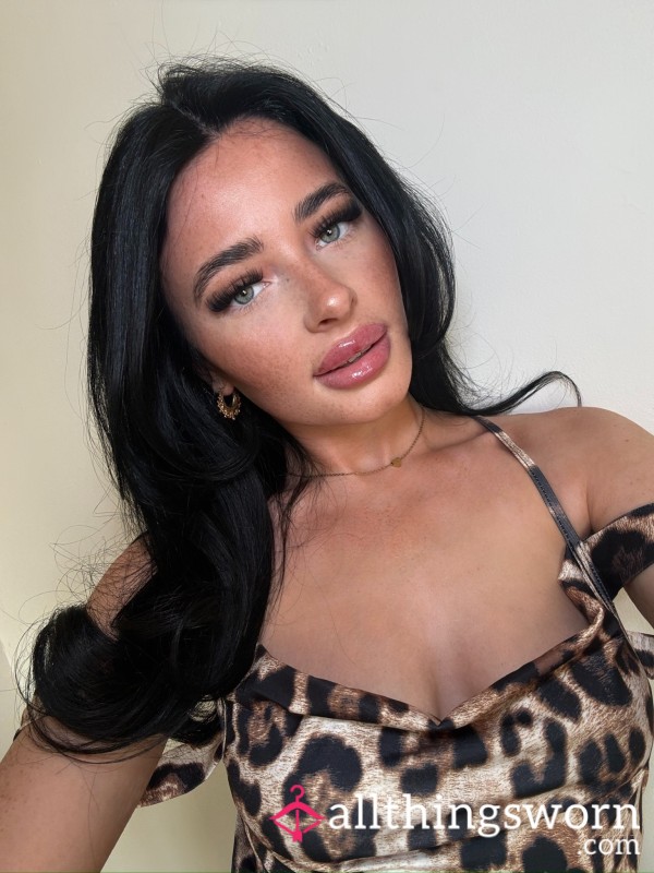 Looking For An Online GF?😙