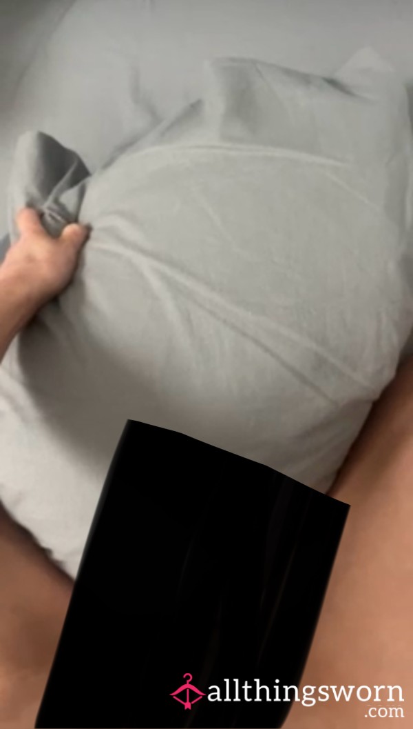 Loren’s POV Pillow Humping Video 💋