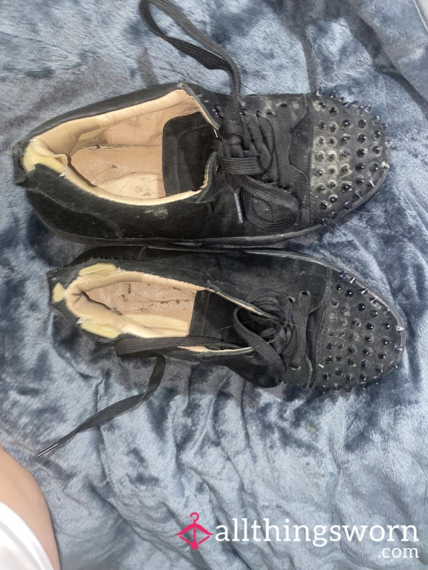 Louboutin Trainers/sneakers Disgustingly Overworn