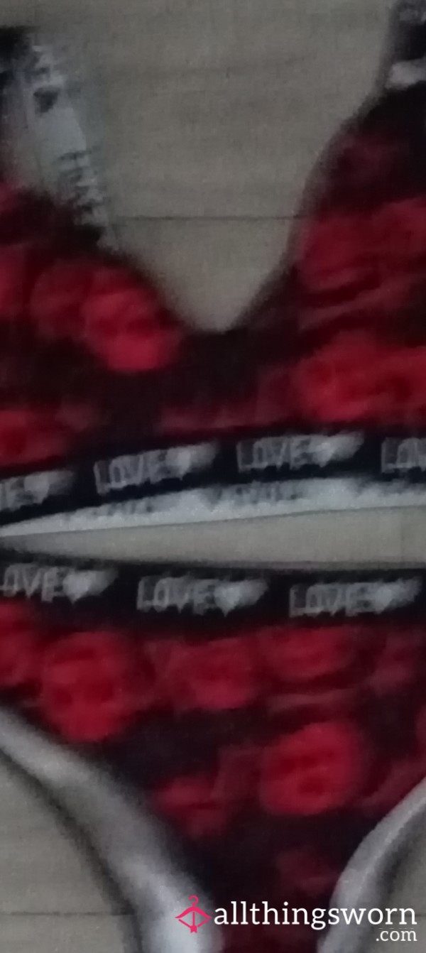 LOVE Skulls Red Bra And Panty Set