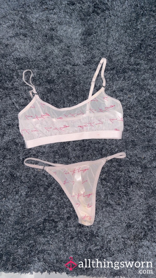 Love To Lounge Lingerie 💋❤️ Who Wants To Smell Me 😝😈