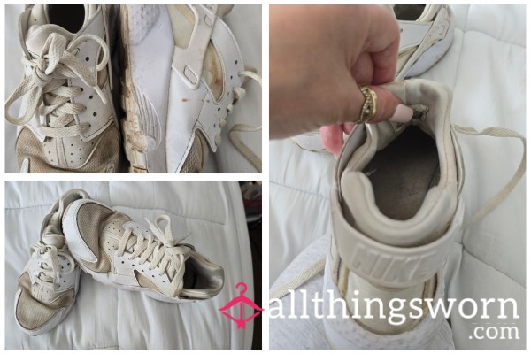 Loved/ Worn Nikes Huarache