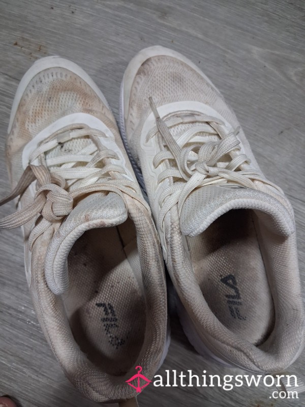 Lovely Well Worn Gym Fila Trainers Size 6