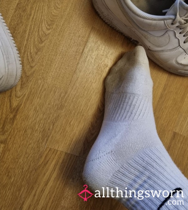 Lovelylivey Dirty Sock👣👣👁️👁️👁️🌊💧💧💧💧