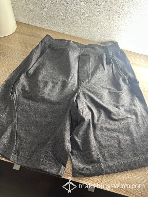 Lululemon (Medium) Grey Sweats / Shorts