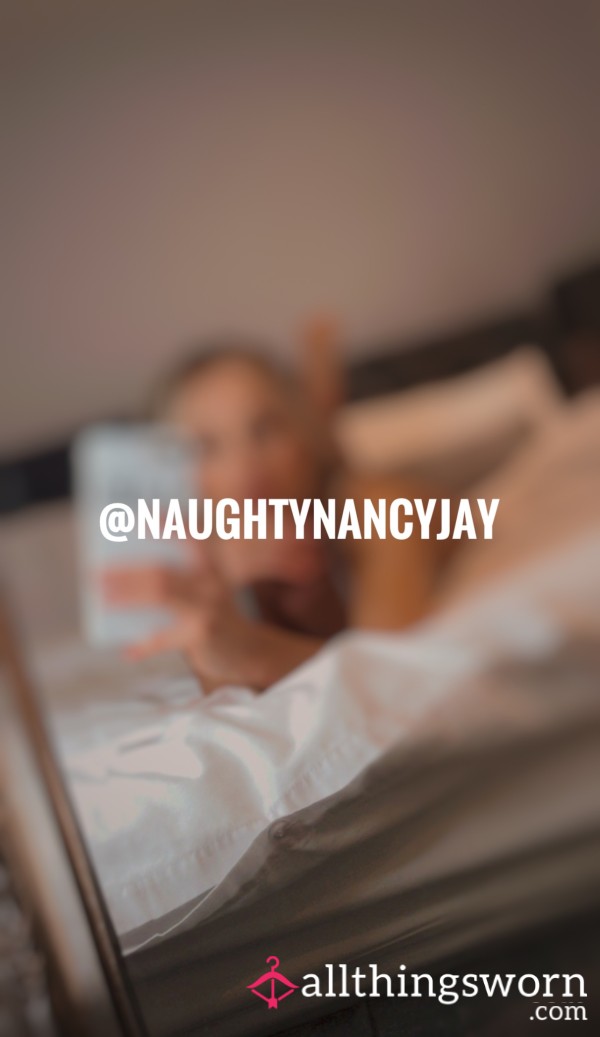 Lurk On Your Queen Lounging Bare Foot 🦶🏼