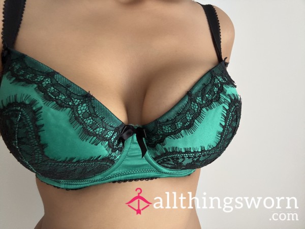 Lust In Lace – My Naughty Green Bra 💚