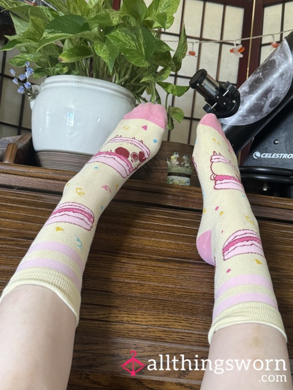 Macaroon Out Crew Socks