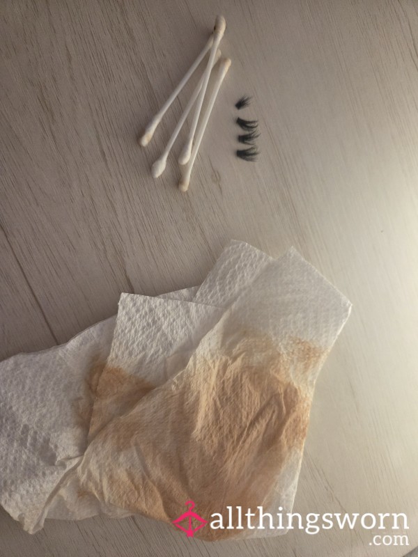 Makeup , Lashes , Earwax