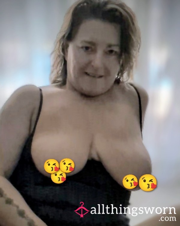 Making A Mess On The Floor 💦